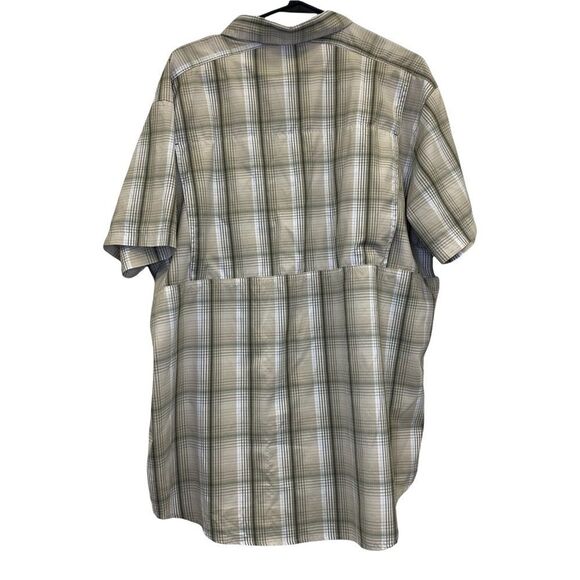 Columbia Short Sleeve Button down vented double pocket Men’s XL Cargo Shirt - Picture 3 of 4